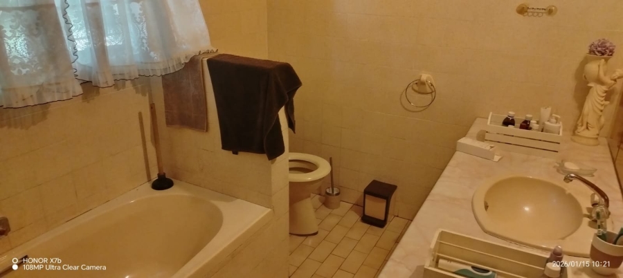 3 Bedroom Property for Sale in Kroonheuwel Free State